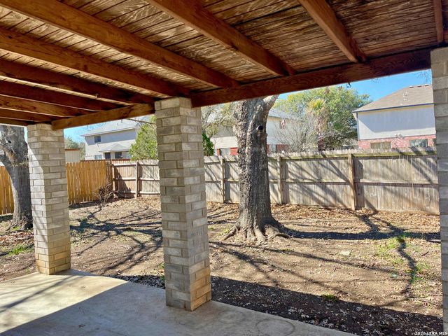 13215 LOST LAKE DR, San Antonio, TX 78249