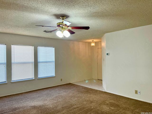 13215 LOST LAKE DR, San Antonio, TX 78249