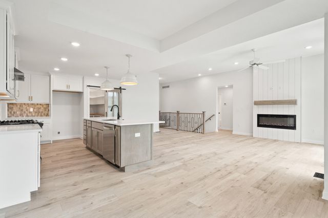 4415 VECCHI LN, Columbia, MO 65203