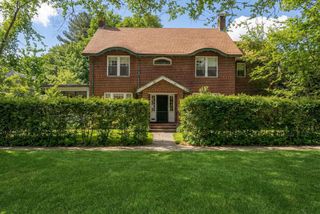 22 Windsor Rd., Brookline, MA 02445