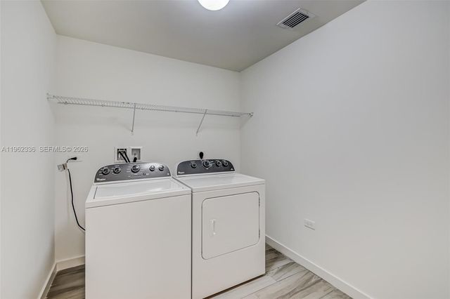 999 SW 1st Ave 1916, Miami, FL 33130