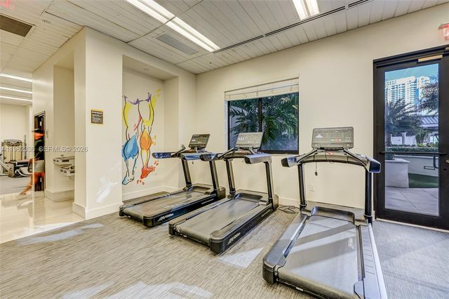 999 SW 1st Ave 1916, Miami, FL 33130