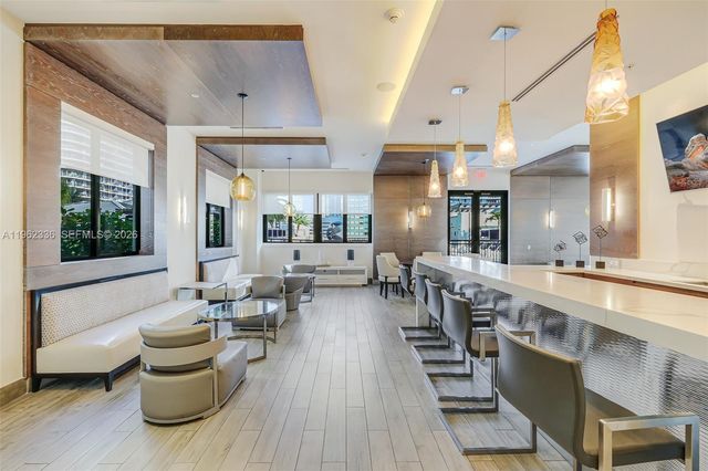 999 SW 1st Ave 1916, Miami, FL 33130