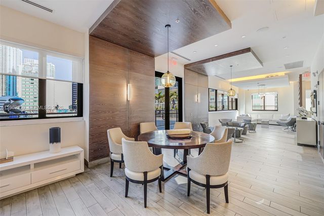 999 SW 1st Ave 1916, Miami, FL 33130