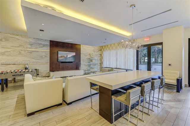 999 SW 1st Ave 1916, Miami, FL 33130