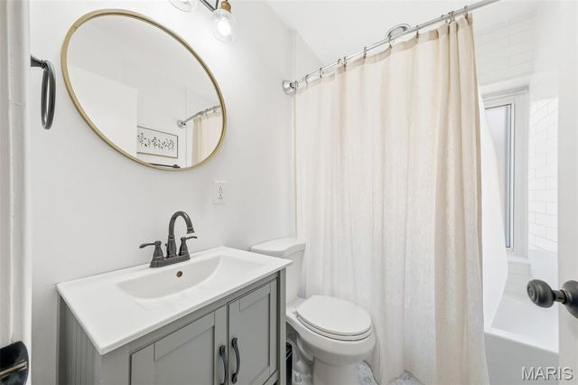 5730 Pernod Avenue, St Louis, MO 63139