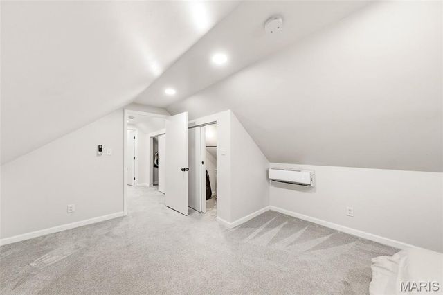 5730 Pernod Avenue, St Louis, MO 63139