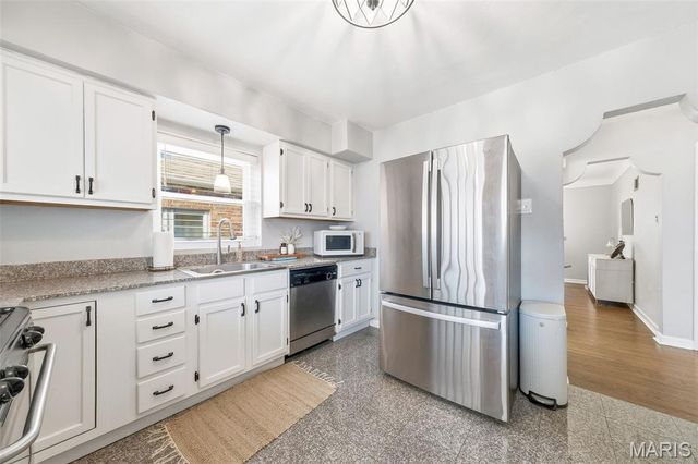 5730 Pernod Avenue, St Louis, MO 63139