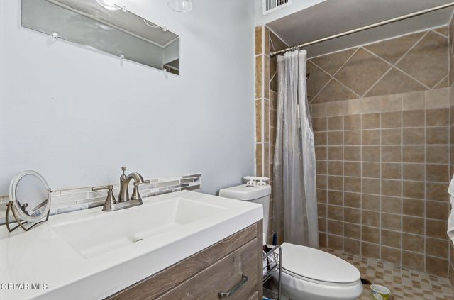 4620 SKYLARK Way, El Paso, TX 79922