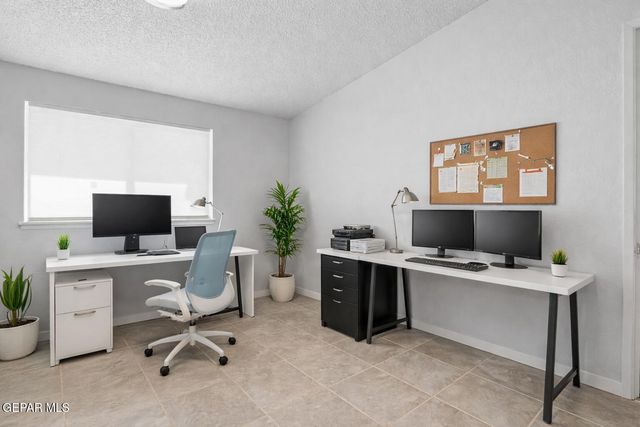 4620 SKYLARK Way, El Paso, TX 79922