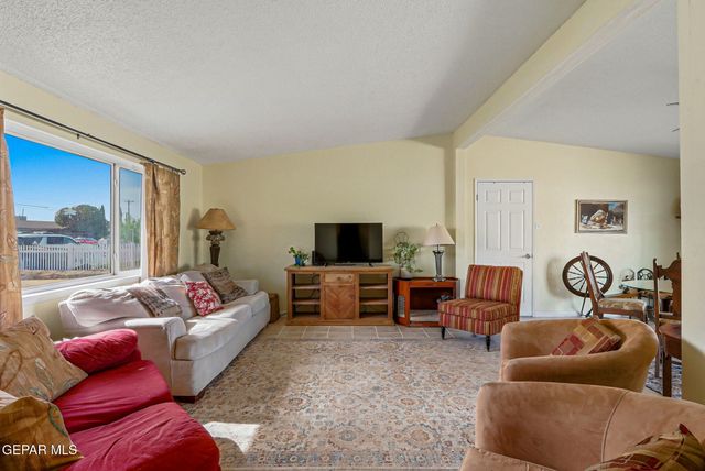 4620 SKYLARK Way, El Paso, TX 79922