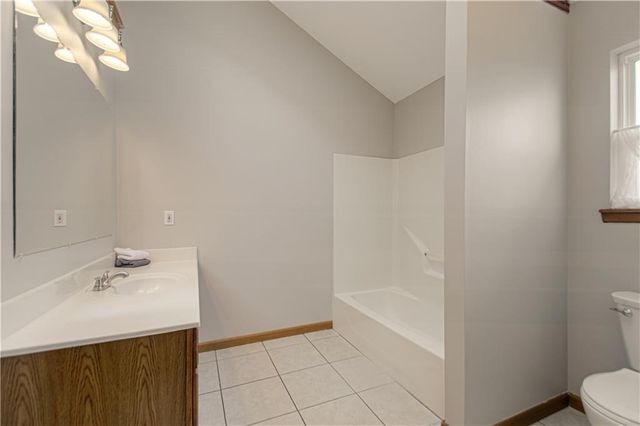 230 W Skylark Street, Gardner, KS 66030