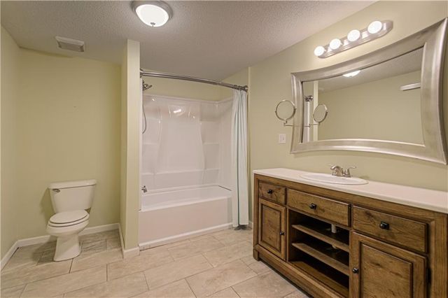 230 W Skylark Street, Gardner, KS 66030