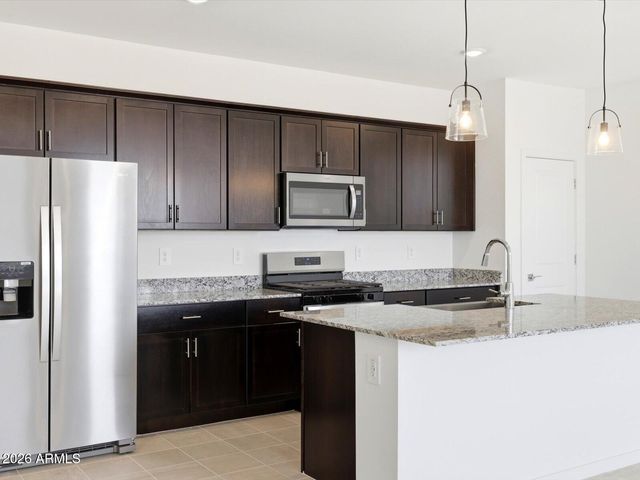 17785 W WOODLANDS Avenue, Goodyear, AZ 85338