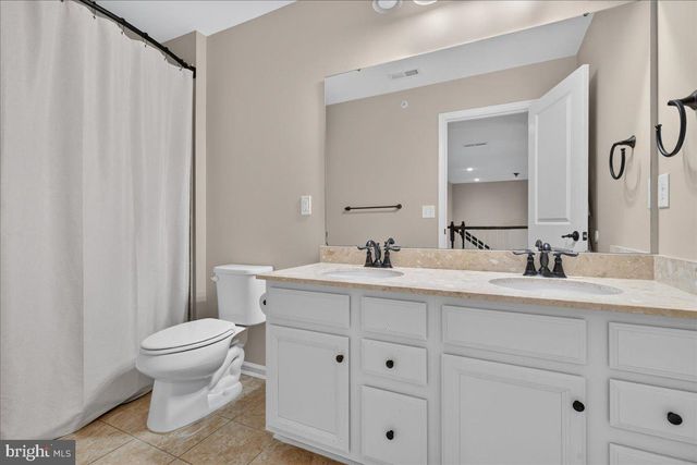 870 REYNARDS RUN, Blue Bell, PA 19422
