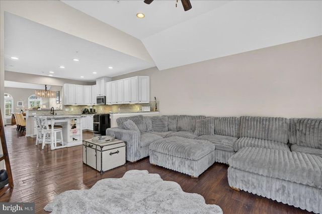 870 REYNARDS RUN, Blue Bell, PA 19422