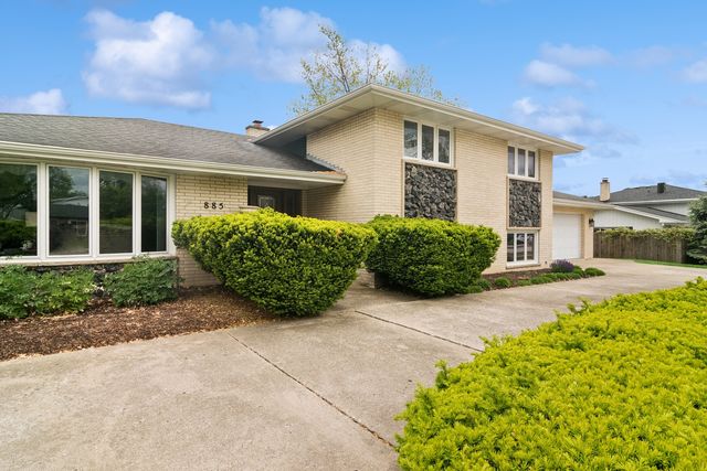 885 W Army Trail Boulevard, Addison, IL 60101