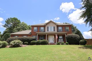 222 Olde Hickory Circle, Bonaire, GA 31005