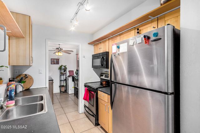 1600 N Wilmot Rd Unit 160, Tucson, AZ 85712