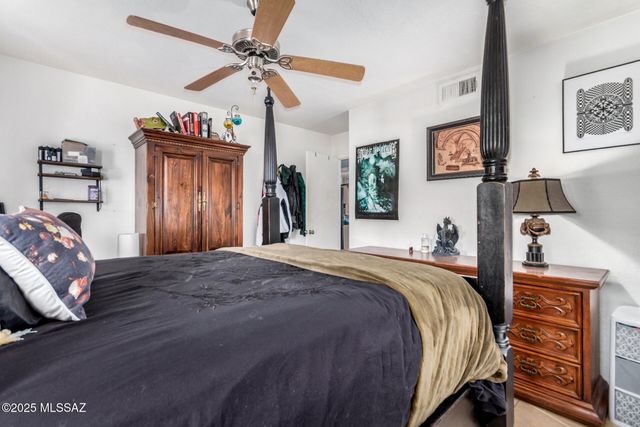 1600 N Wilmot Rd Unit 160, Tucson, AZ 85712