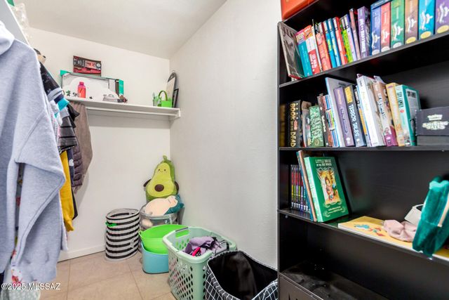 1600 N Wilmot Rd Unit 160, Tucson, AZ 85712