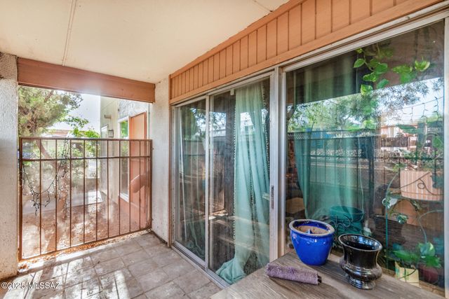 1600 N Wilmot Rd Unit 160, Tucson, AZ 85712