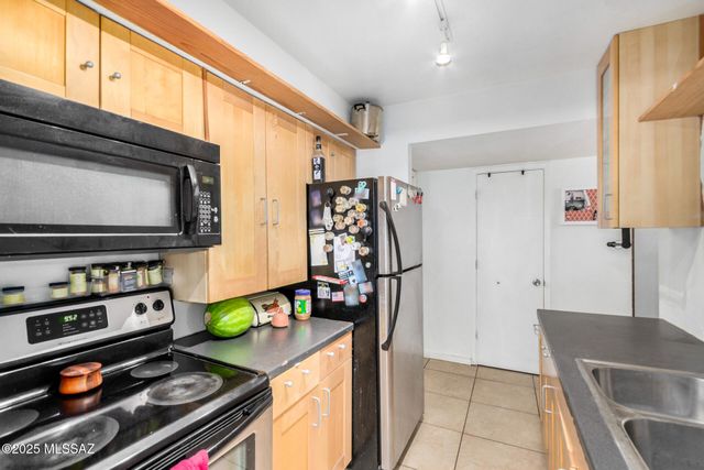 1600 N Wilmot Rd Unit 160, Tucson, AZ 85712