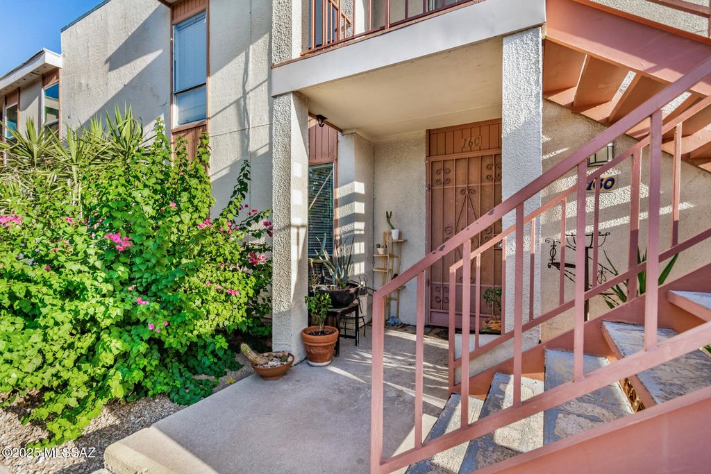 1600 N Wilmot Rd Unit 160, Tucson, AZ 85712