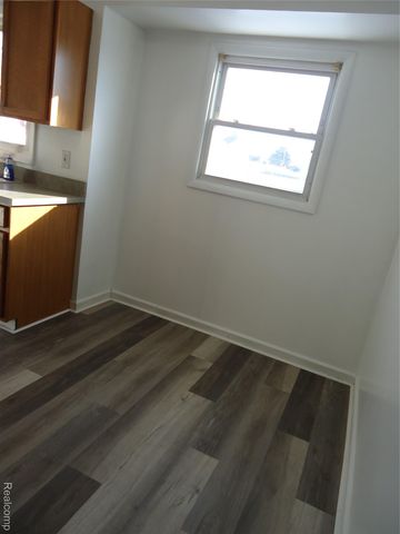 829 HUDSON Street, Wyandotte, MI 48192