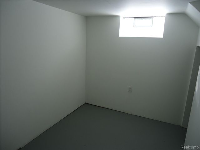 829 HUDSON Street, Wyandotte, MI 48192