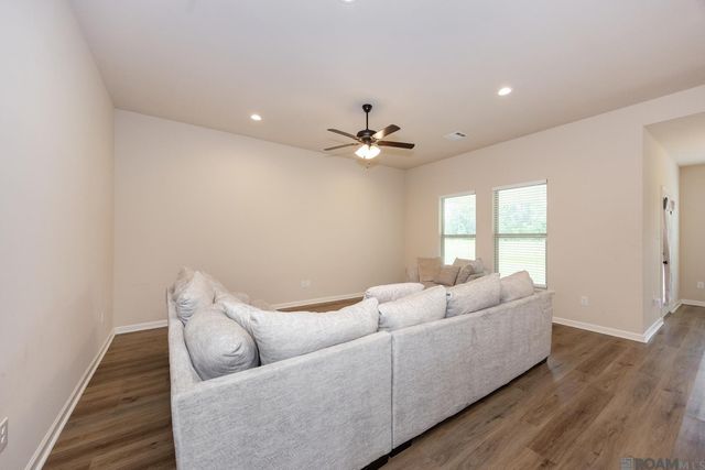 356 Bourgeois St, Brusly, LA 70719