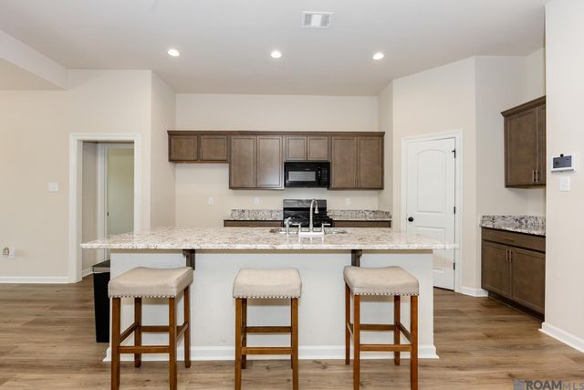 356 Bourgeois St, Brusly, LA 70719
