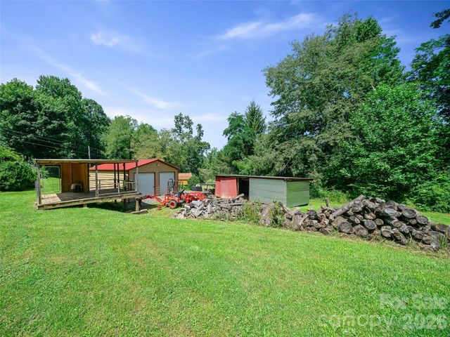 161 Moody Mountain Road, Burnsville, NC 28714