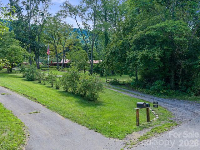 161 Moody Mountain Road, Burnsville, NC 28714