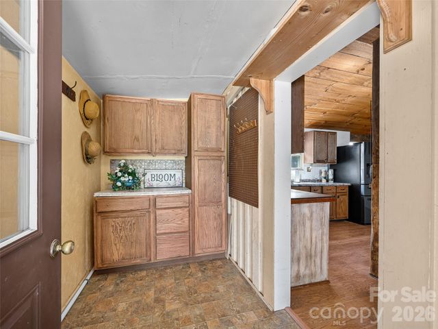161 Moody Mountain Road, Burnsville, NC 28714