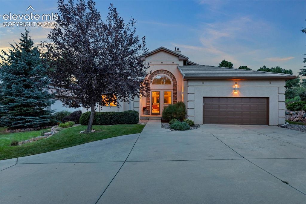 2836 Stonewall Heights, Colorado Springs, CO 80909 — exterior
