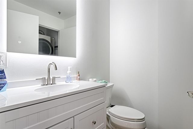 1001 Belleview Street 104, Dallas, TX 75215