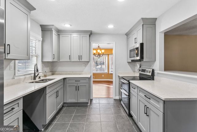 6518 Gray Hawk Way, Stone Mountain, GA 30087