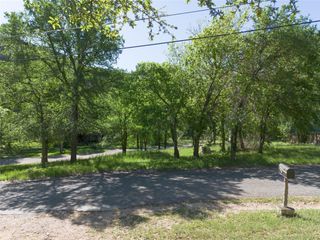 17709 Sandy LN, Jonestown, TX 78645