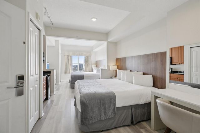 7395 UNIVERSAL BOULEVARD 905, Orlando, FL 32819