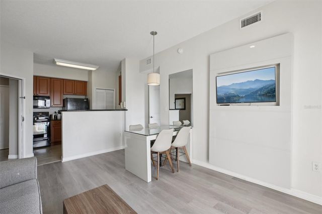 7395 UNIVERSAL BOULEVARD 905, Orlando, FL 32819