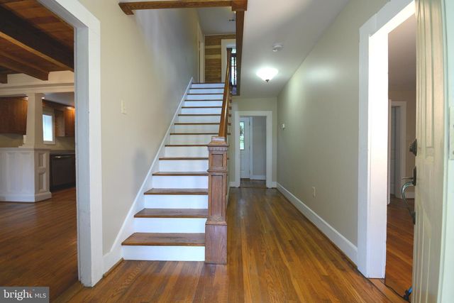 169 CREEK RD E, Toms Brook, VA 22660