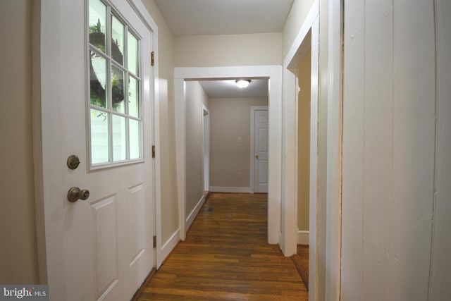 169 CREEK RD E, Toms Brook, VA 22660