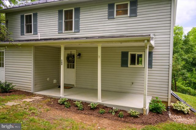 169 CREEK RD E, Toms Brook, VA 22660