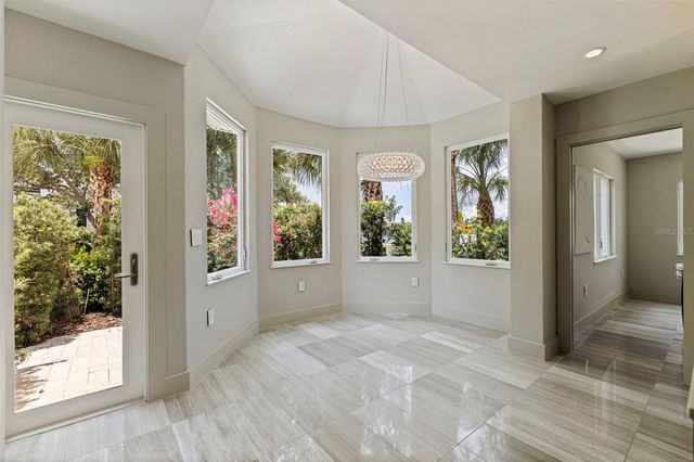 1846 COFFEE POT BOULEVARD NE, St Petersburg, FL 33704