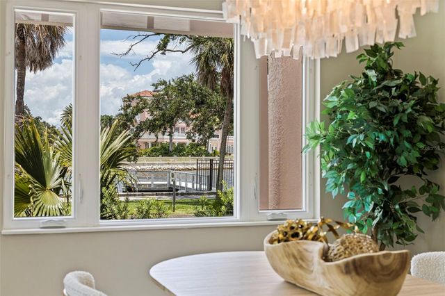 1846 COFFEE POT BOULEVARD NE, St Petersburg, FL 33704