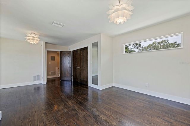 1846 COFFEE POT BOULEVARD NE, St Petersburg, FL 33704