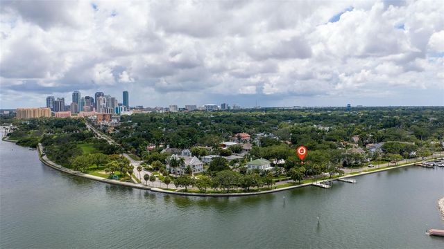 1846 COFFEE POT BOULEVARD NE, St Petersburg, FL 33704