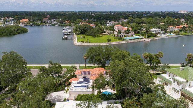 1846 COFFEE POT BOULEVARD NE, St Petersburg, FL 33704
