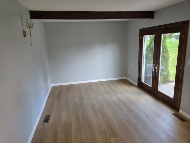 103 Autumn Dr, Level Green, PA 15085